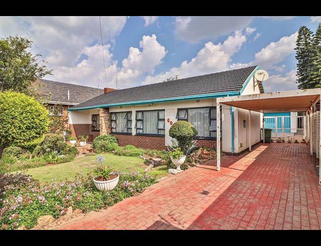 3 BEDROOM HOUSE FOR SALE IN SOUTH CREST